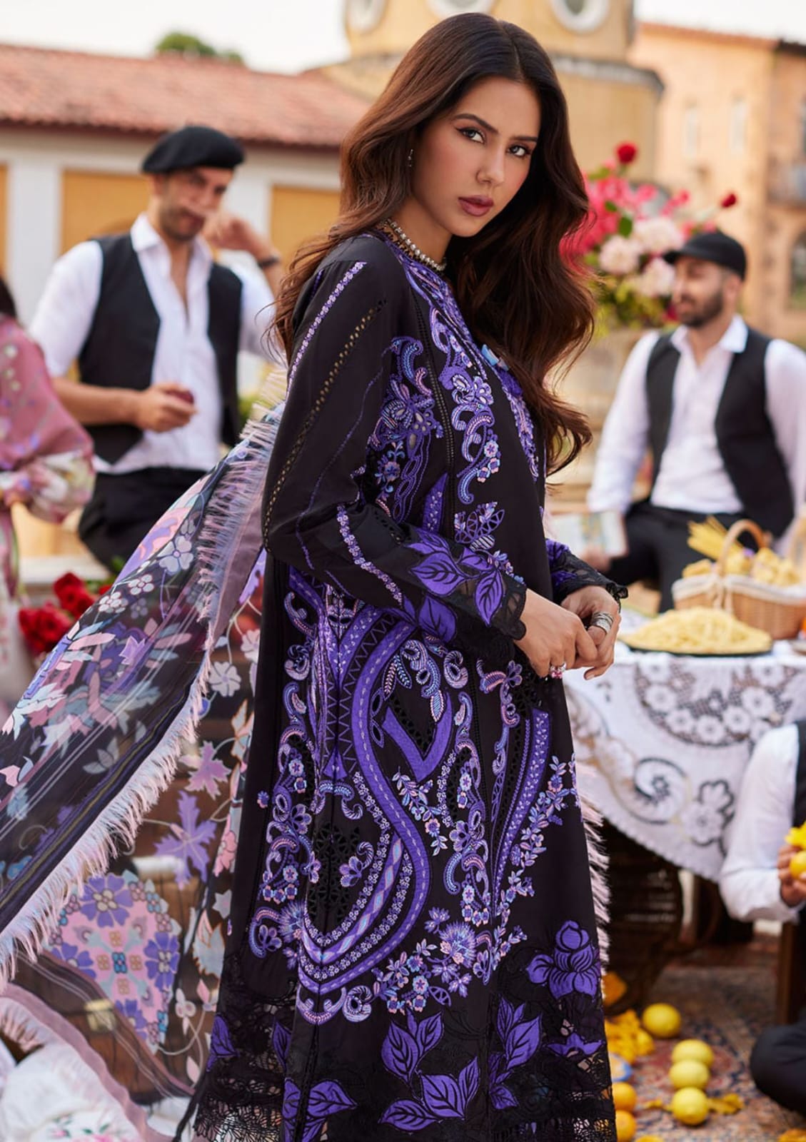Pure Lawn Elegent Chickenkari Dress - LL105